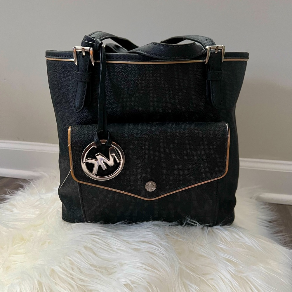✨💎 Black Michael Kors Purse 💎✨